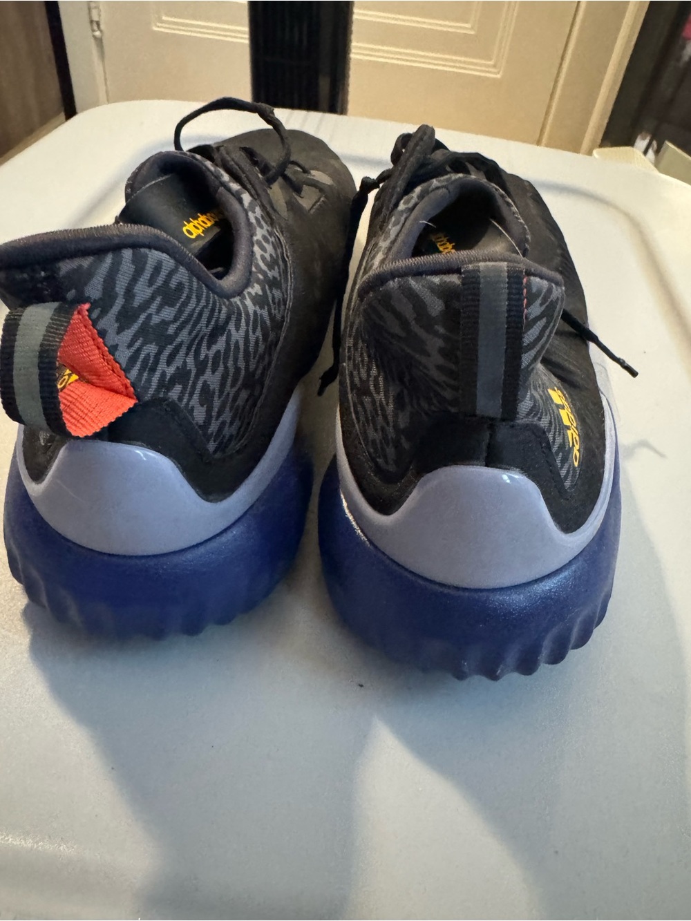adidas Alphabounce Shoes - Picture 3 of 4